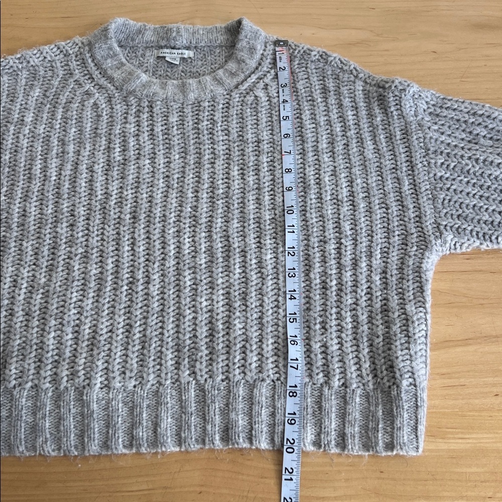 American Eagle Outfitters Light Gray Crew Neck Sweater - Picture 4 of 6